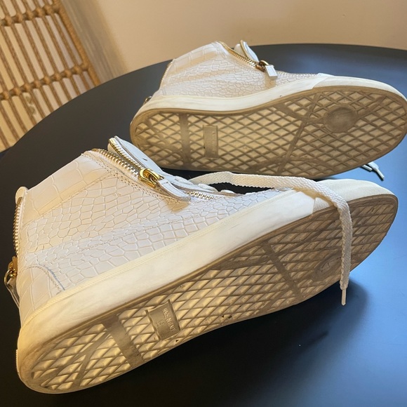 Giuseppe Zanotti High Top Sneaker - Picture 6 of 7